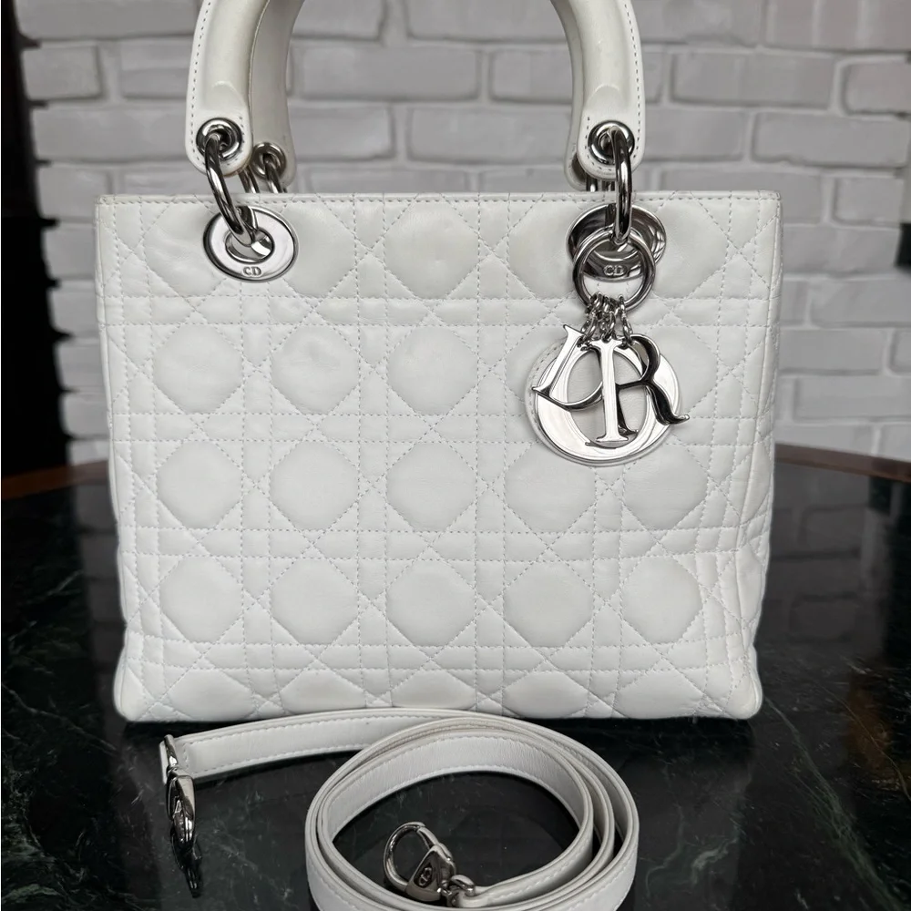 Christian Dior Cannage Lady Dior - Picture 3 of 17